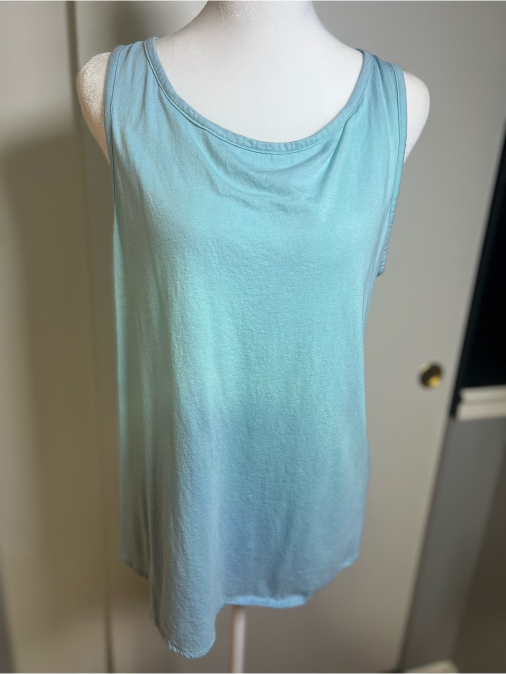 Natural Reflections Aqua Gradient Scoop Neck Tank